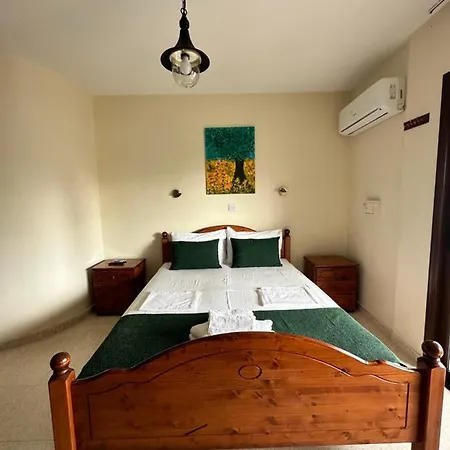 Estia Vasilis Manoli *