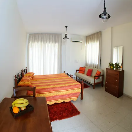 Estia Vasilis Manoli