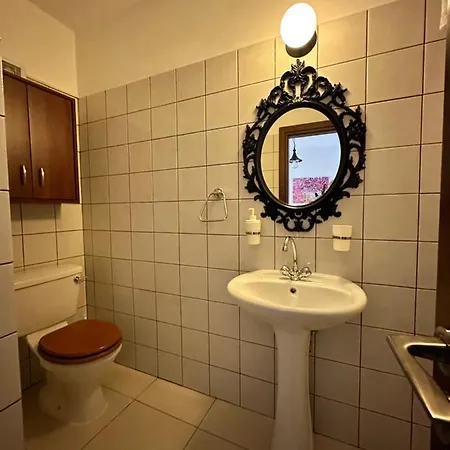 Estia Vasilis Manoli Айя-Напа