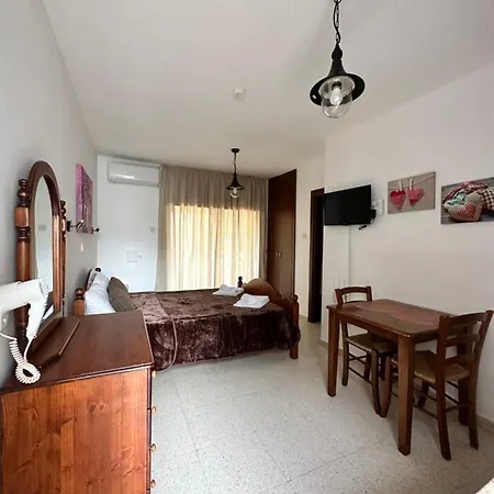 Estia Vasilis Manoli * Ayia Napa