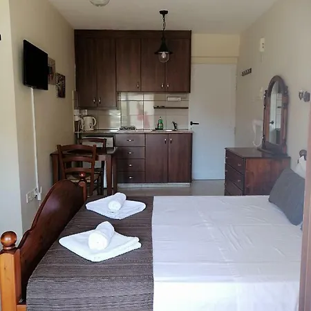 Estia Vasilis Manoli Айя-Напа